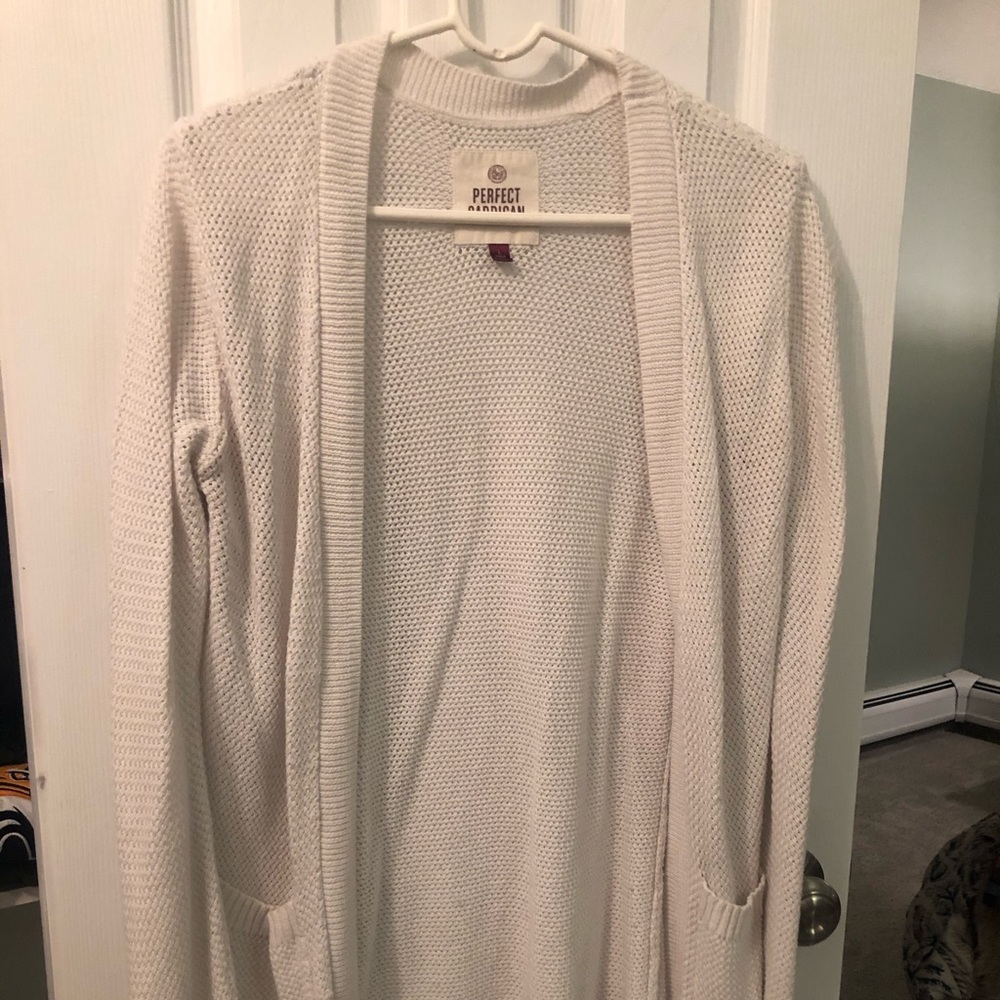 White knit cardigan